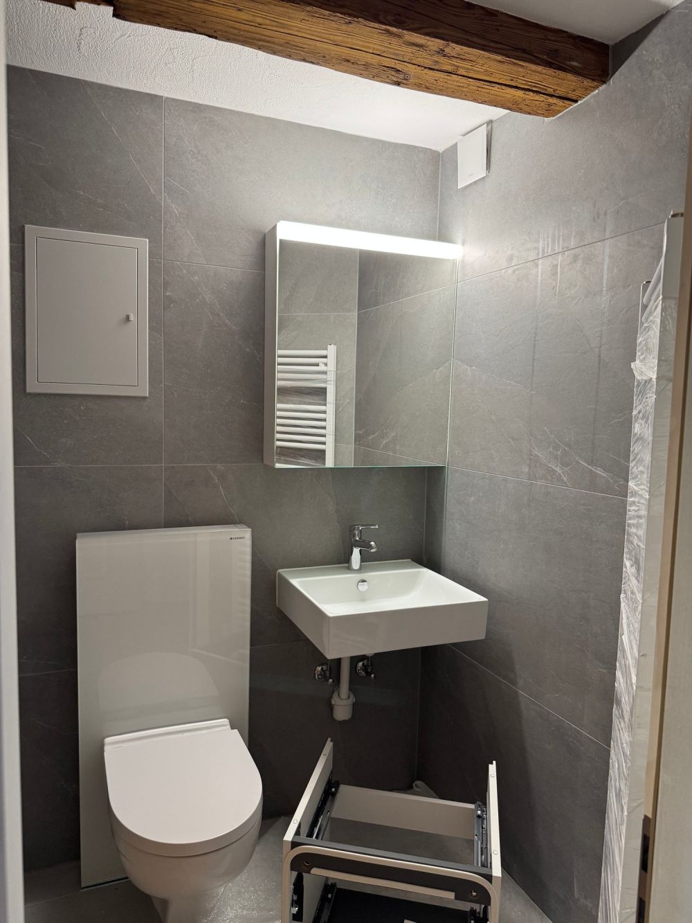 Erstbezug nach Renovation - Singlewohnung mit Gartensitzplatz - Bild 2