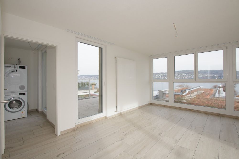 Ihr neues Zuhause mit atemberaubender Seesicht und Badeplatz - Bild 4