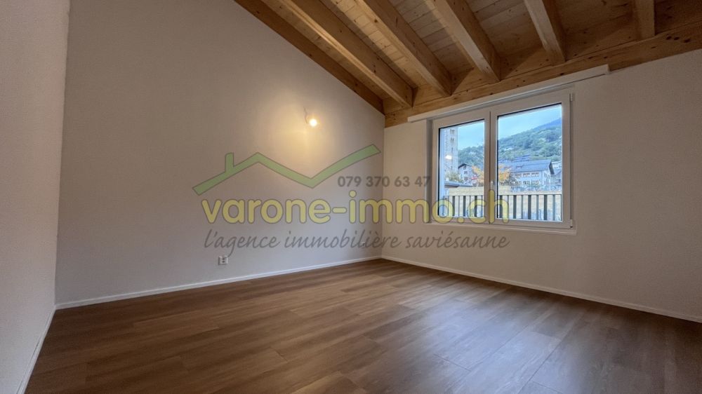 À LOUER à Saint-Germain / Savièse - 3.5 pces - Chambre appartement témoin