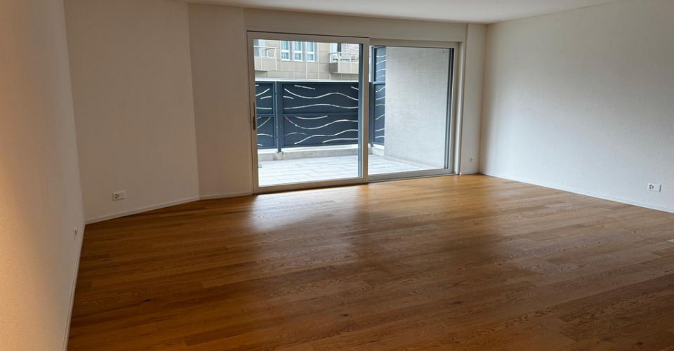 Moderne 4.5 Zimmer-Wohnung - Jetzt mit 1 Monat mietzinsfrei! - Appartement 4.5 pièces - image - 2