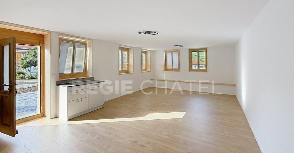 Charmant appartement de 2,5 pièces au cœur du village - Appartement 2.5 pièces - image - 3