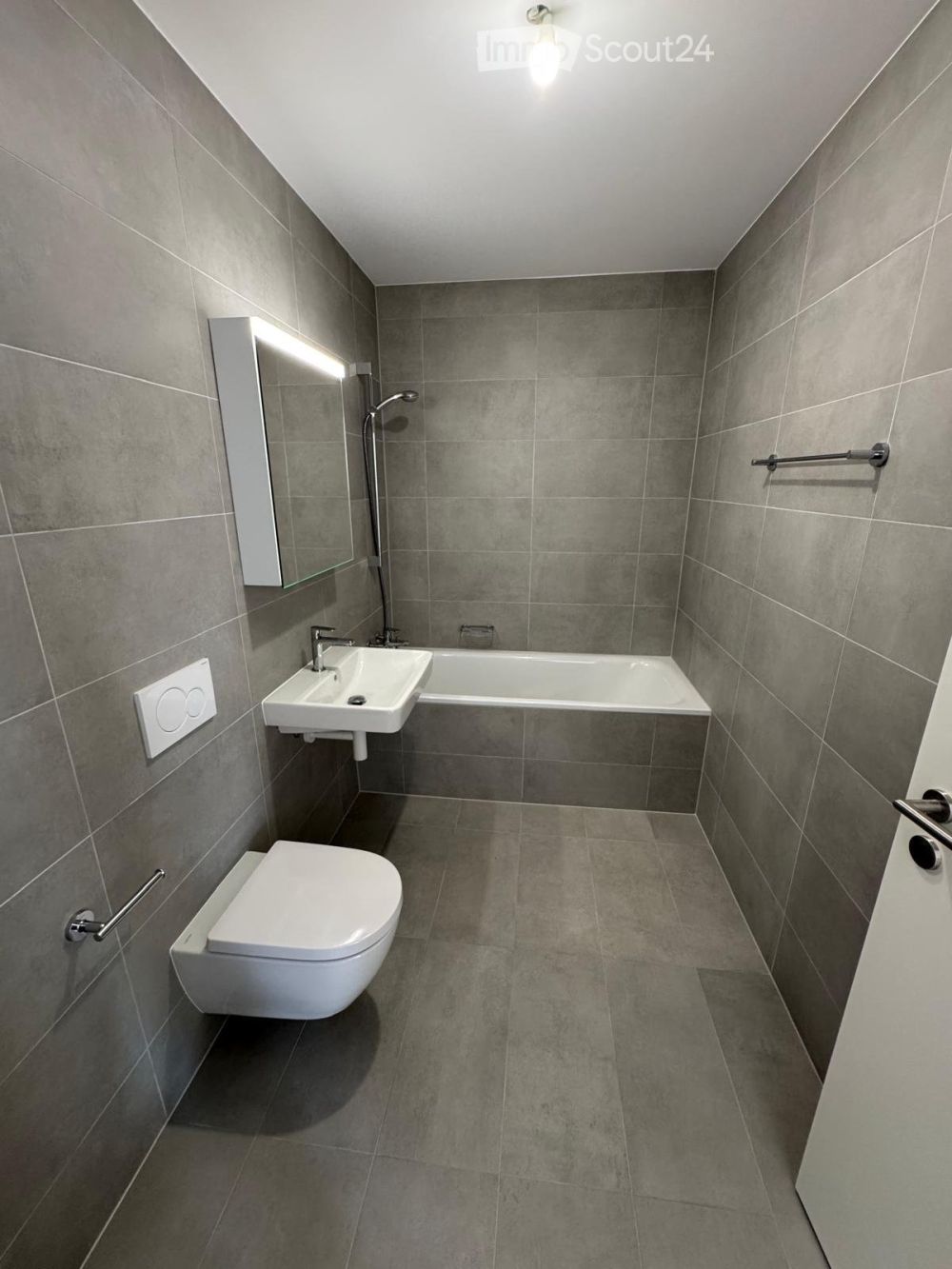 Appartement neuf de 2.5 pièces avec grand balcon - Bild 5