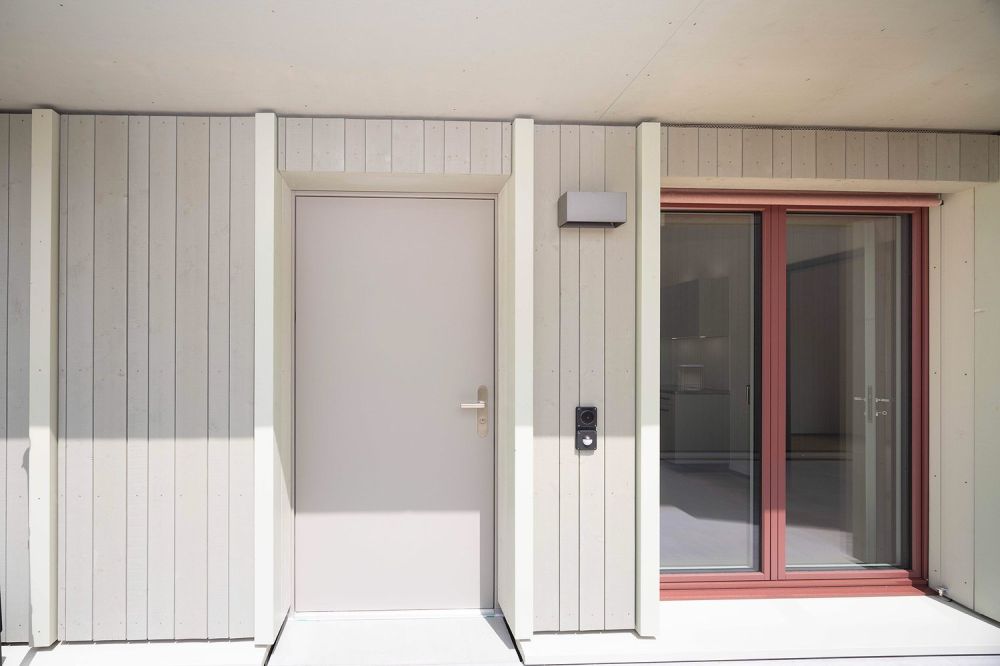 Erstbezug - Wohnen im Alter ab 55 Jahren - Wunderschöne Wohnung im EG - Wohnungstüre