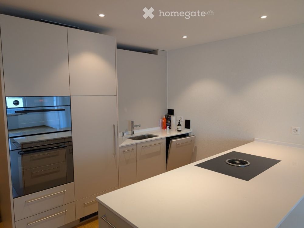 Moderne 2.5-Zimmer-Wohnung mit Balkon in ruhiger Lage – Wollerau - Bild 3