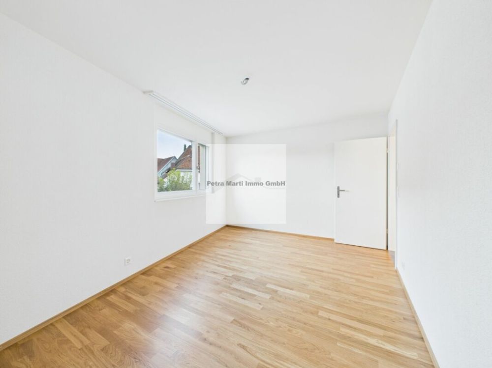 4.5-Zimmerwohnung im 1. OG - Zimmer 2