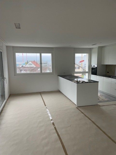 Erstvermietung moderne 3.5 Zimmerwohnung, Balkon 20.5m2 - Bild 2