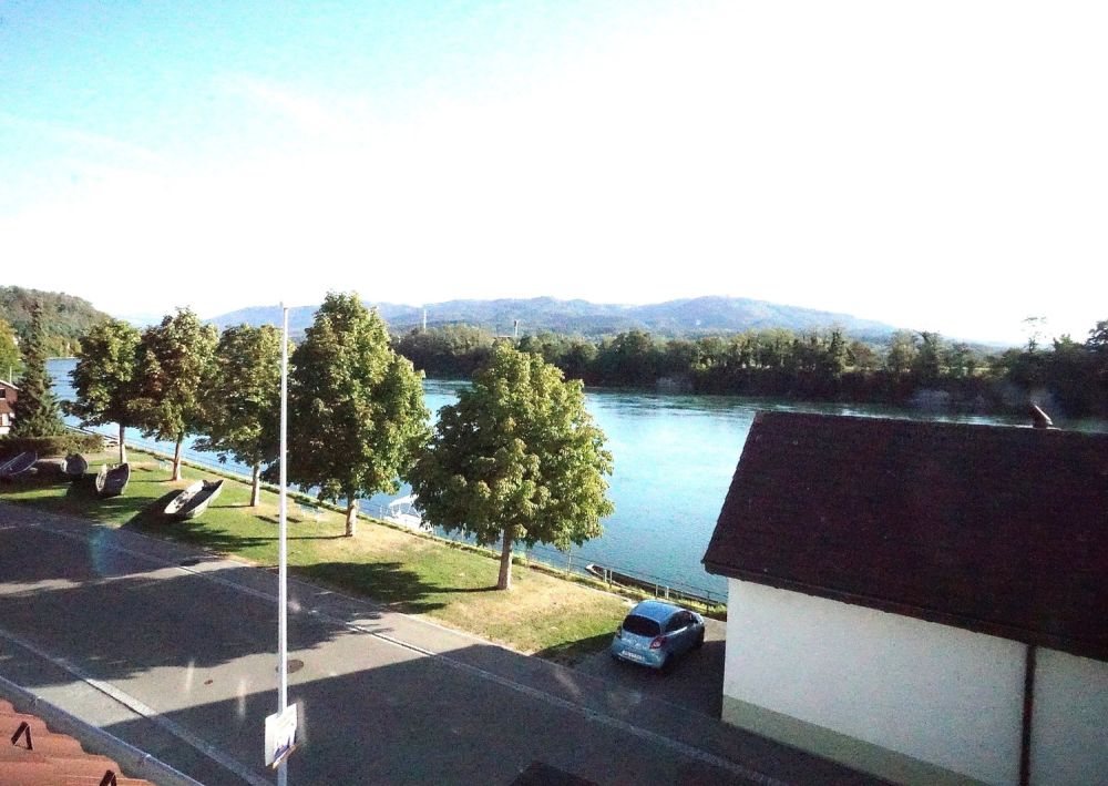 EXKLUSIVE 3.5-ZIMMERWOHNUNG AN DER WALLBACHER RHEINPROMENADE - Bild 1