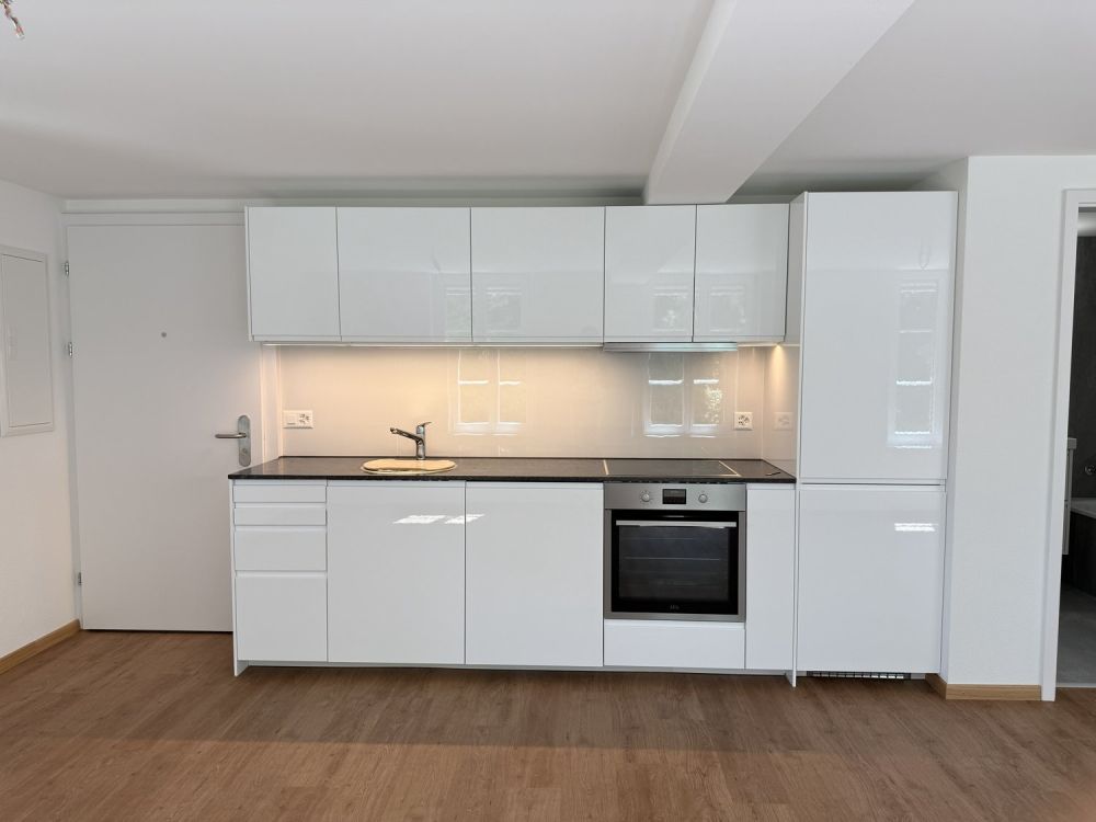 Kernsanierte zentral gelegene 2-Zim-Wohnung - Bild 9