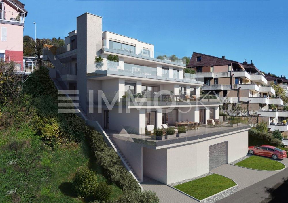 RESERVIERT - Ansicht von Zufahrtsstrasse