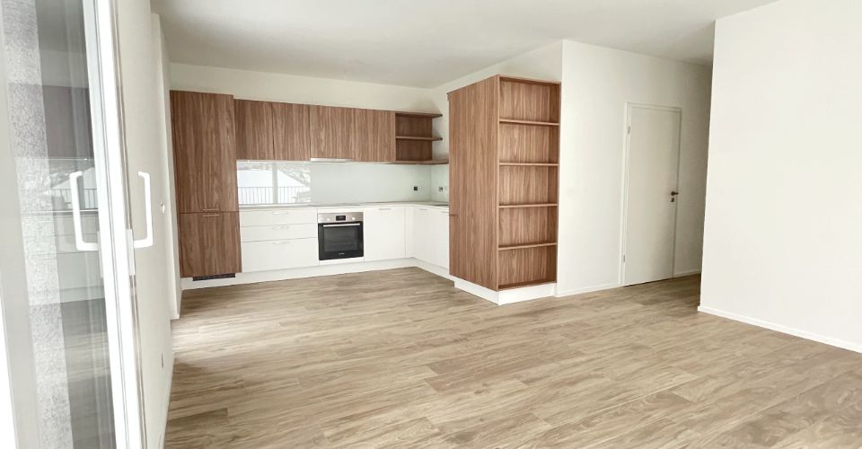 Rez de chaussée avec jardin privatif - Appartement 4 pièces - image - 2