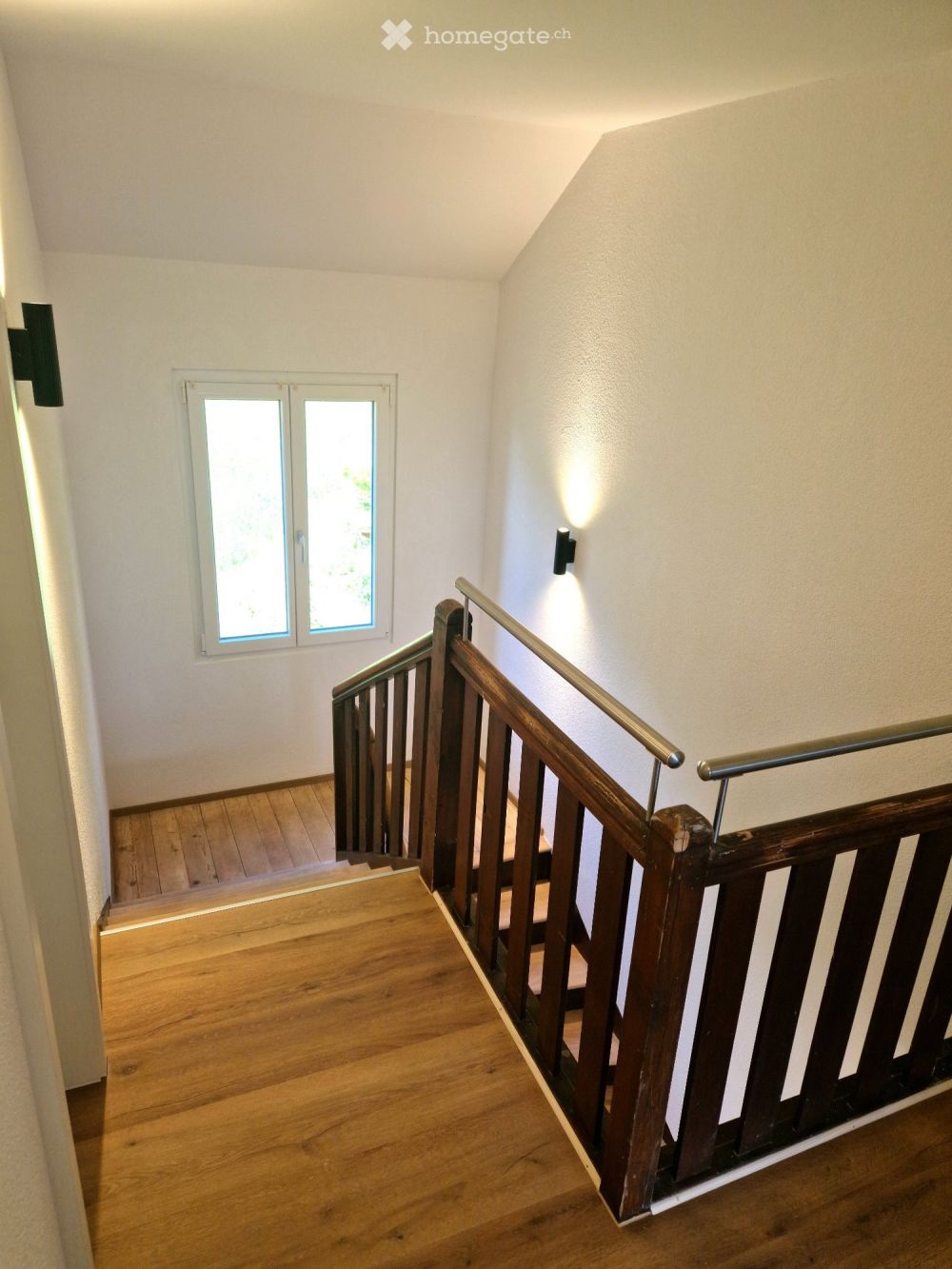 Top renoviertes 5.5-Zimmer-Haus mit grosser Terrasse+Garage - Bild 1