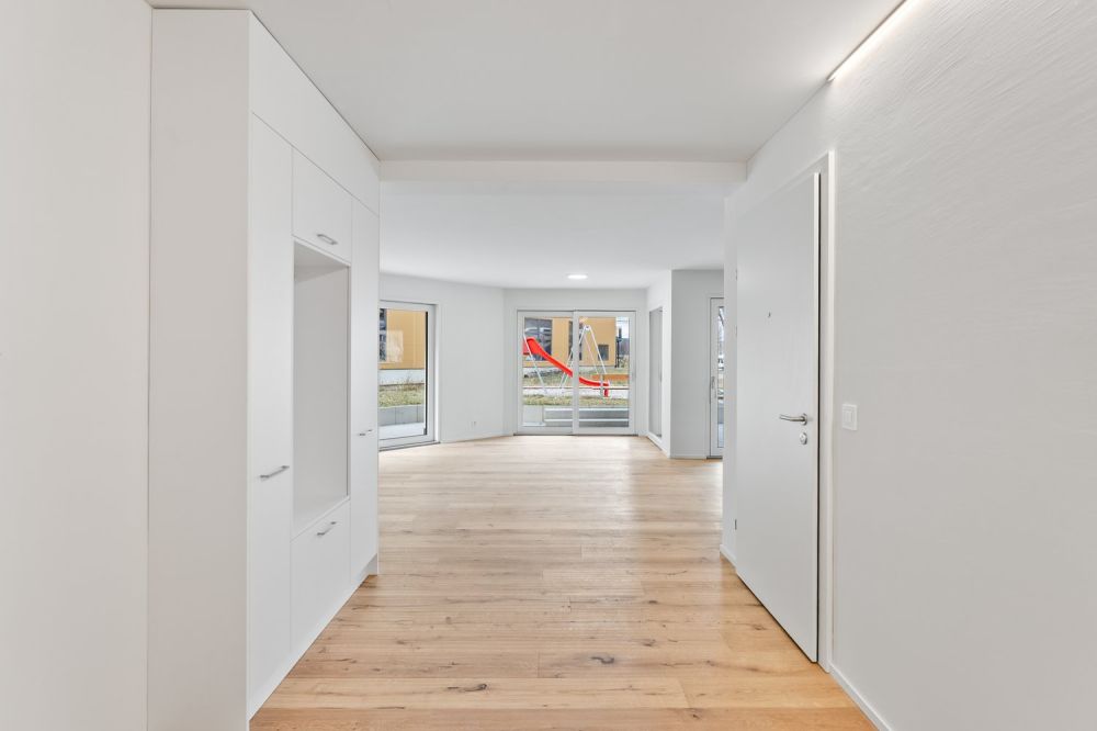 möbiliertes WG Zimmer in 5.5-Z-Gartenwohnung - Neubau - Bild 8