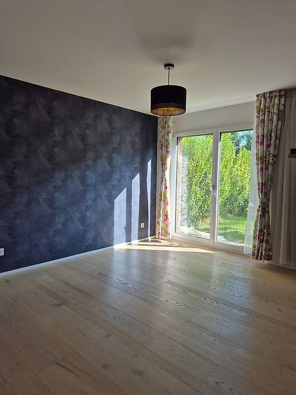 Attraktive 5.5-Zimmer Gartenwohnung (Neubau 2022) mit grosszügigem Sitzplatz und Garten - Bild 5