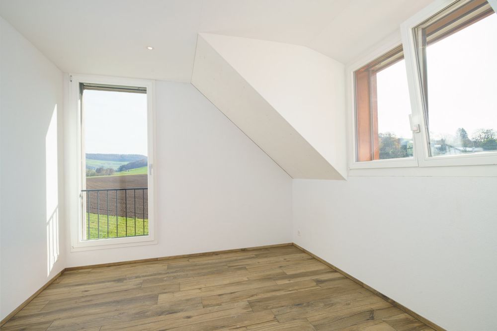 NEUBAU: 4-Zimmer-Dachwohnung mit grosser Galerie an ruhiger Lage - Bild 8