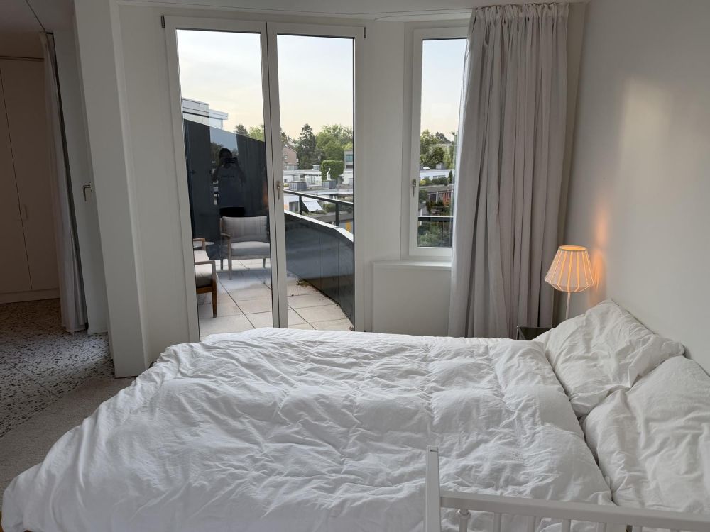 Helle 3½-Zimmer-Attikawohnung mit drei Balkonen und Weitsicht - Zürich ...