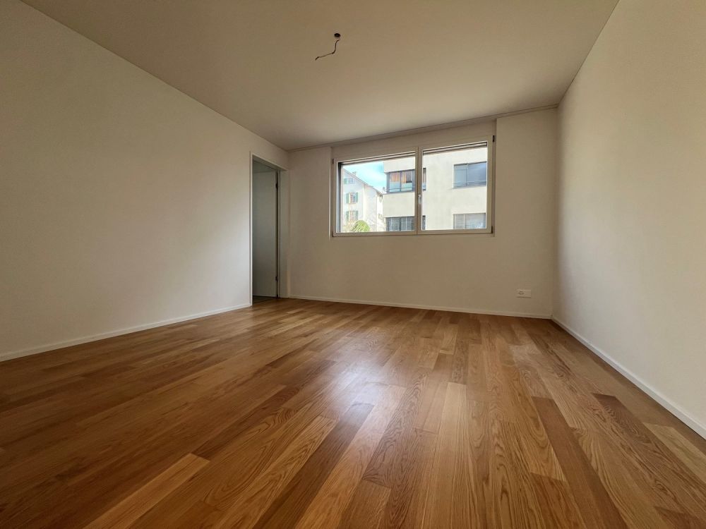 Moderne 3.5-Zimmer-Wohnung im Erdgeschoss - Zimmer