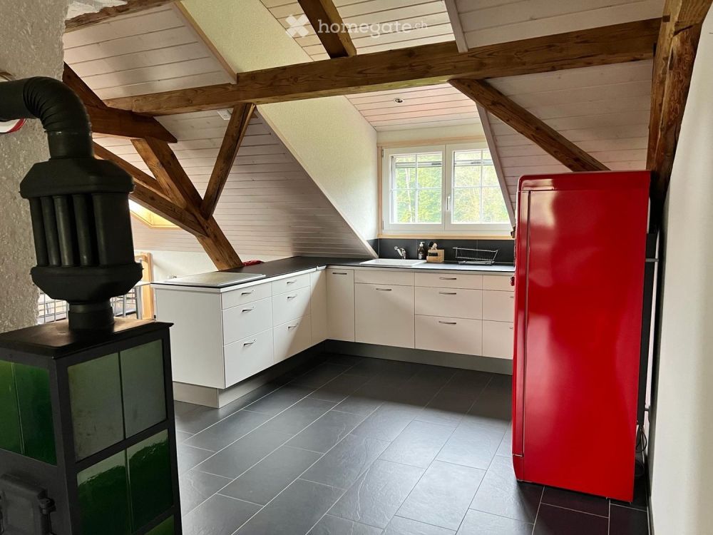 Charmante 5.5-Zimmer-Dachwohnung mit Aussicht in Au TG - Bild 2