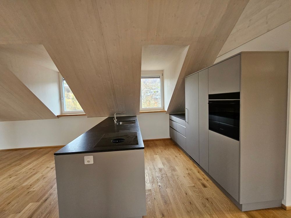 Erstvermietung - moderne 2.5-Zimmer Dachwohnung mit Laubenbalkon in Sissach - Bild 3