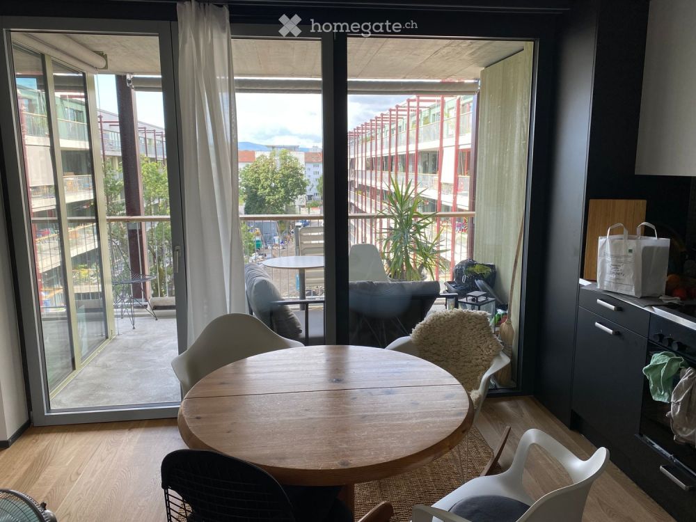 Moderne 2-Zimmer-Genossenschaftswohnung mit Balkon und Blick auf den Kannenfeldpark - Bild 3