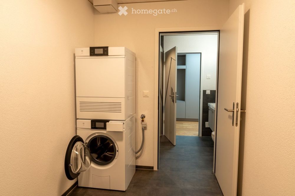 Moderne 4.5-Zimmer-Neubau-Wohnung mit Blick über Hausen - Bild 11