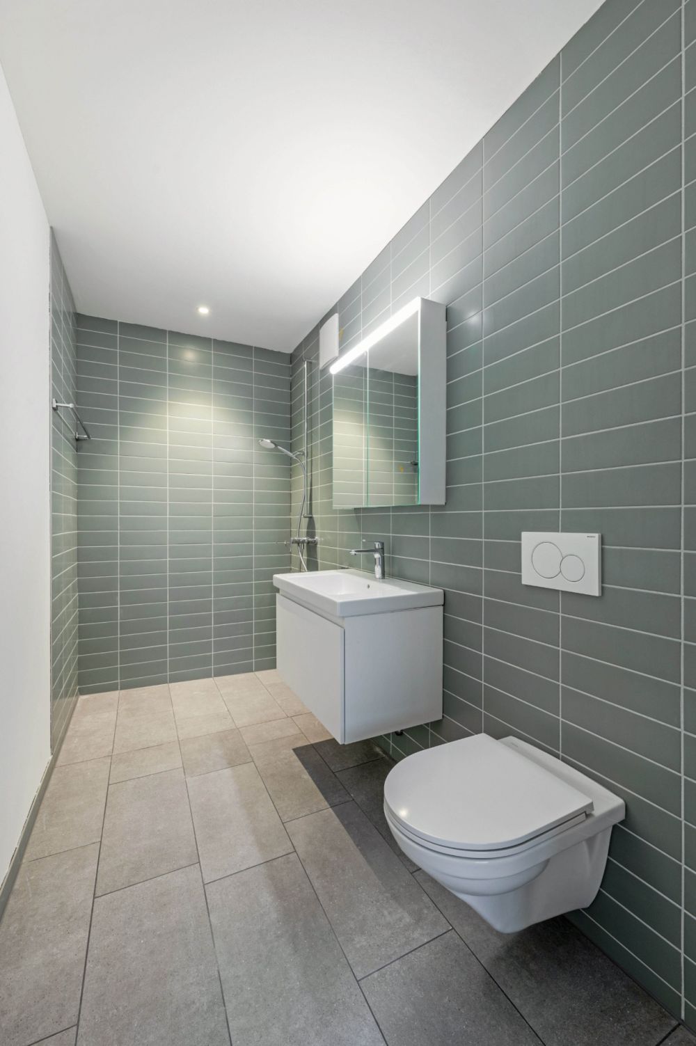 Attraktive 3.5-Zimmer-Wohnung in Frick - zentral und modern wohnen - Dusche