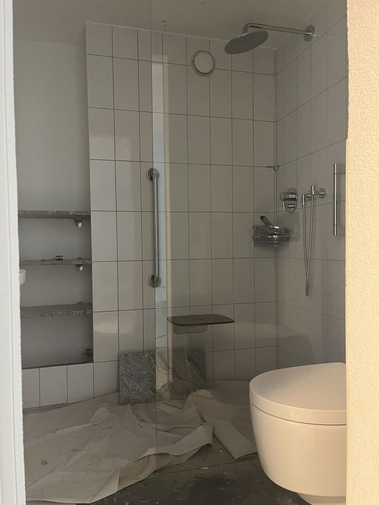 63 m2 Terrasse mitten in Basel - Erstvermietung nach Sanierung - Badezimmer