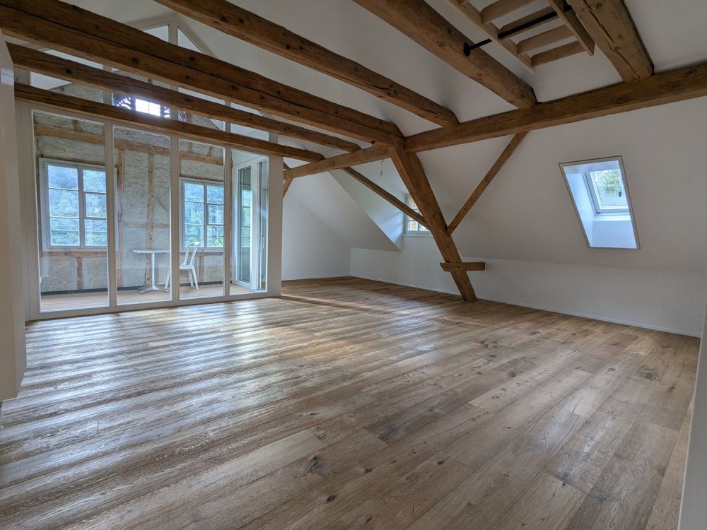 Moderne Dachwohnung in historischem Riegelhaus inmitten der Natur - Bild 2