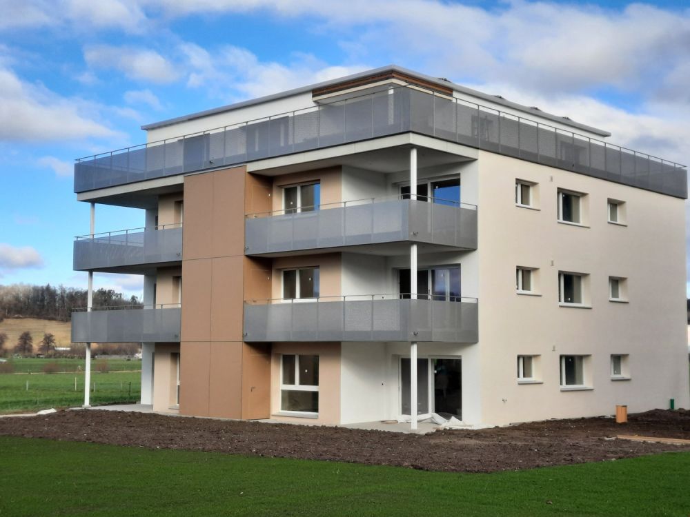 Nachmieter gesucht: Helle 5.5-Zimmer-Wohnung mit Balkon und Weitsicht in Lupfig - Bild 3