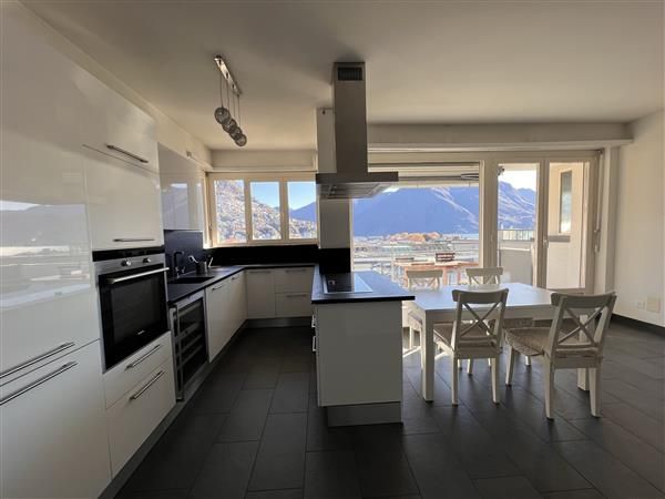 Lugano: Appartamento arredato  2.5 locali - Soggiorno