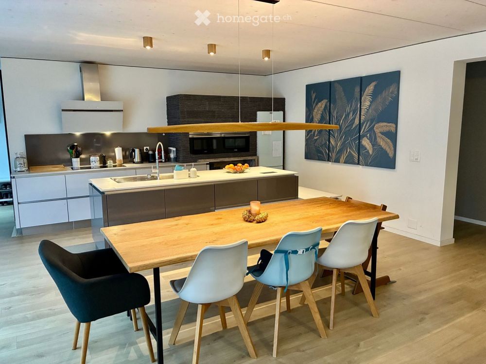 4.5 pièces de plain-pied au calme avec terrasses - Bild 1