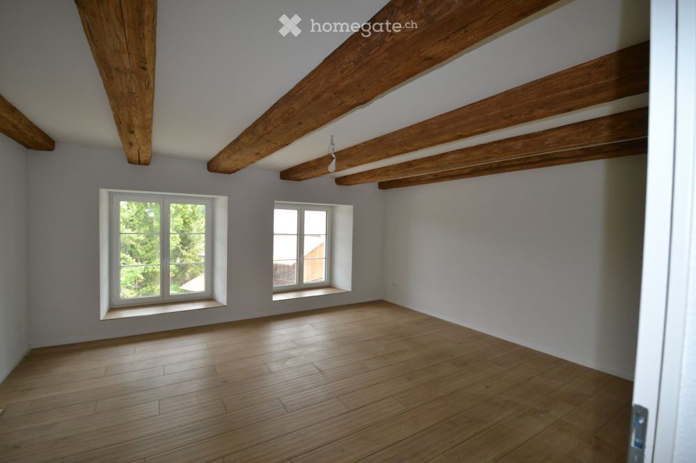 Moderne 3.5-Zimmer-Neubauwohnung in umgebautem Bauernhaus, mit Balkon - Bild 5