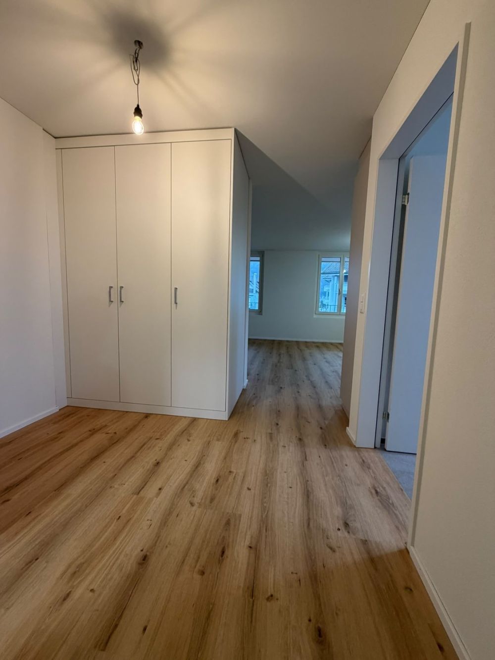 Exklusive 2.5-Zimmer-Wohnung in Stansstad – Erstbezug mit Seesicht - Bild 10