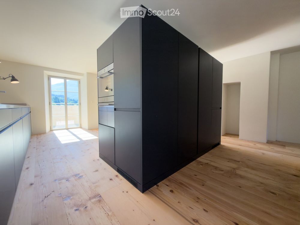 Hochwertige 5-Zimmer-Maisonettewohnung im historischen Haus im Domleschg (Erstbezug) - Bild 3