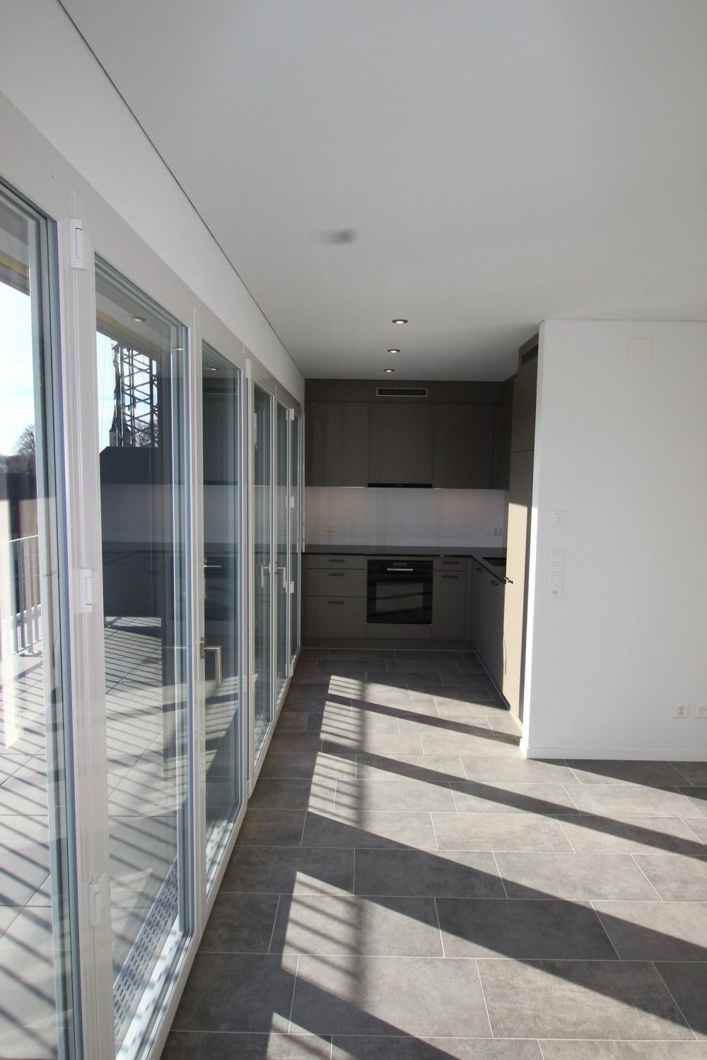 Erstbezug! Moderne 3.5-Zimmer-Attika-Wohnung – ab 01.10.2026 verfügbar - Bild 9