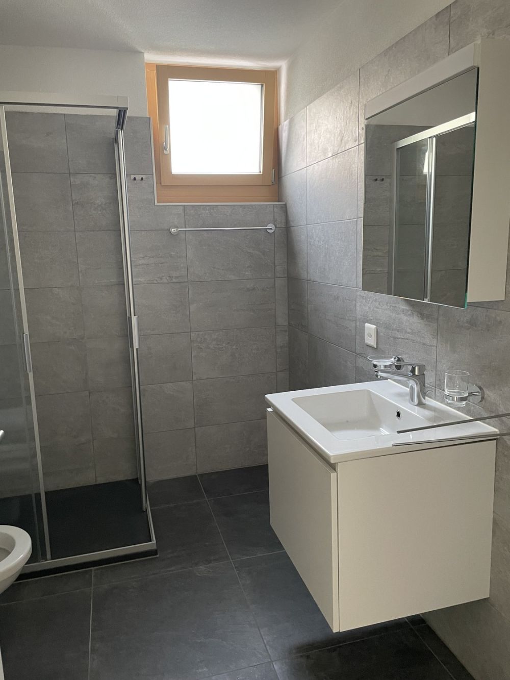 Elegante 5.5 locali con Giardino Privato – Leggia (Grono-GR) - Bild 9
