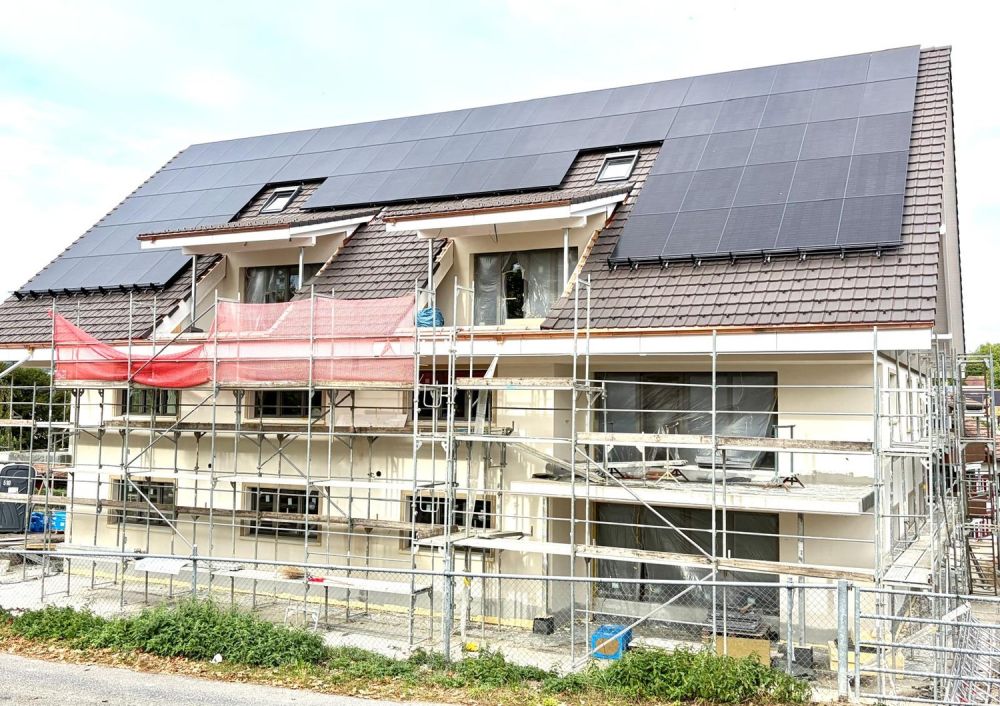 Grosszügiges Wohnen mitten in Berikon – zentral, modern und naturnah! - Bild 1