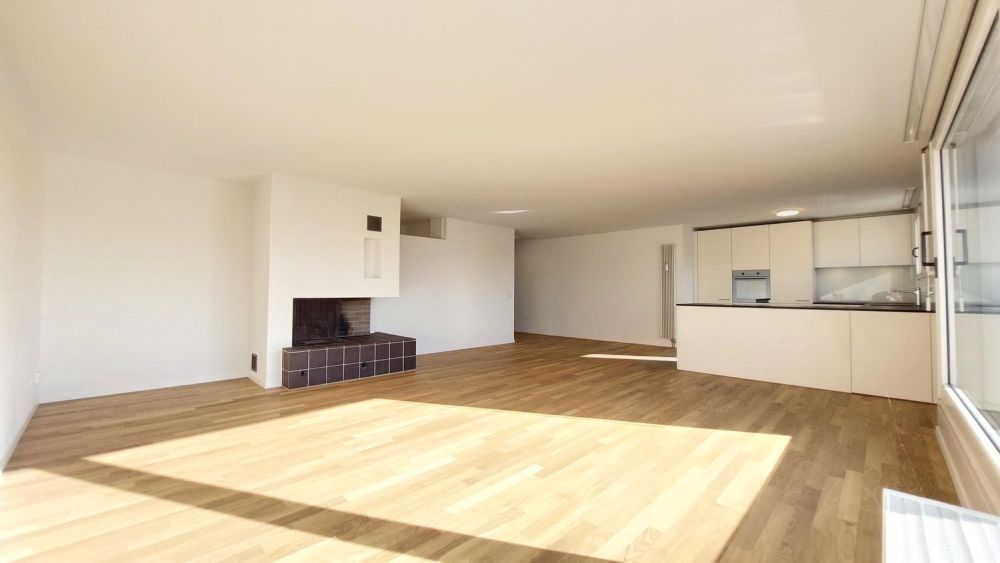 Erstvermietung im Herzen von Lyss - Wohnzimmer