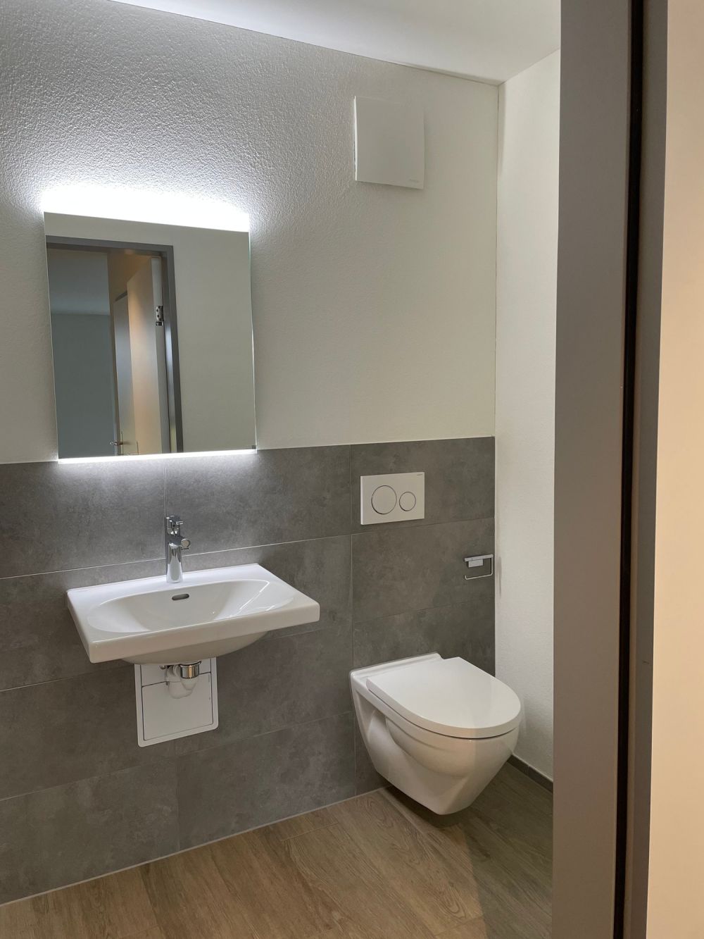 Neubau - Erstbezug in topmoderne, lichtdurchflutete Wohnung - Bild 6