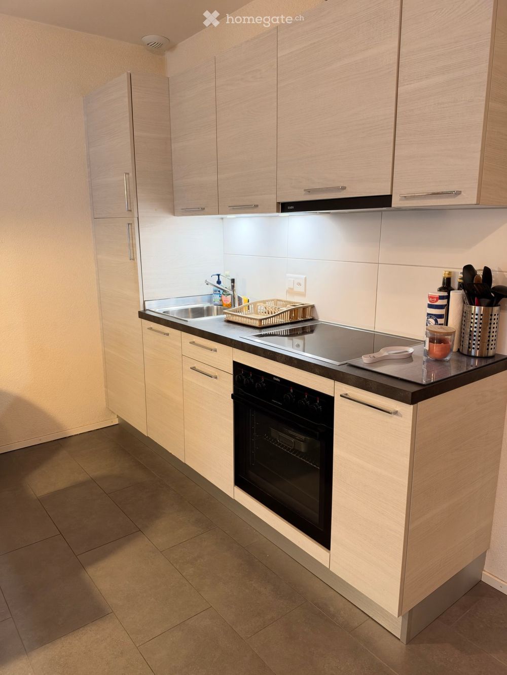 Grand studio meublé de 47m2 et équipé à côté du M2 Fourmi (proche EHL). - Bild 4