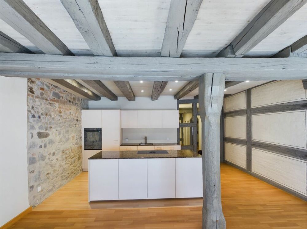 Kernsanierte 6.5-Zi Wohnung mitten in der Altstadt - Bild 1