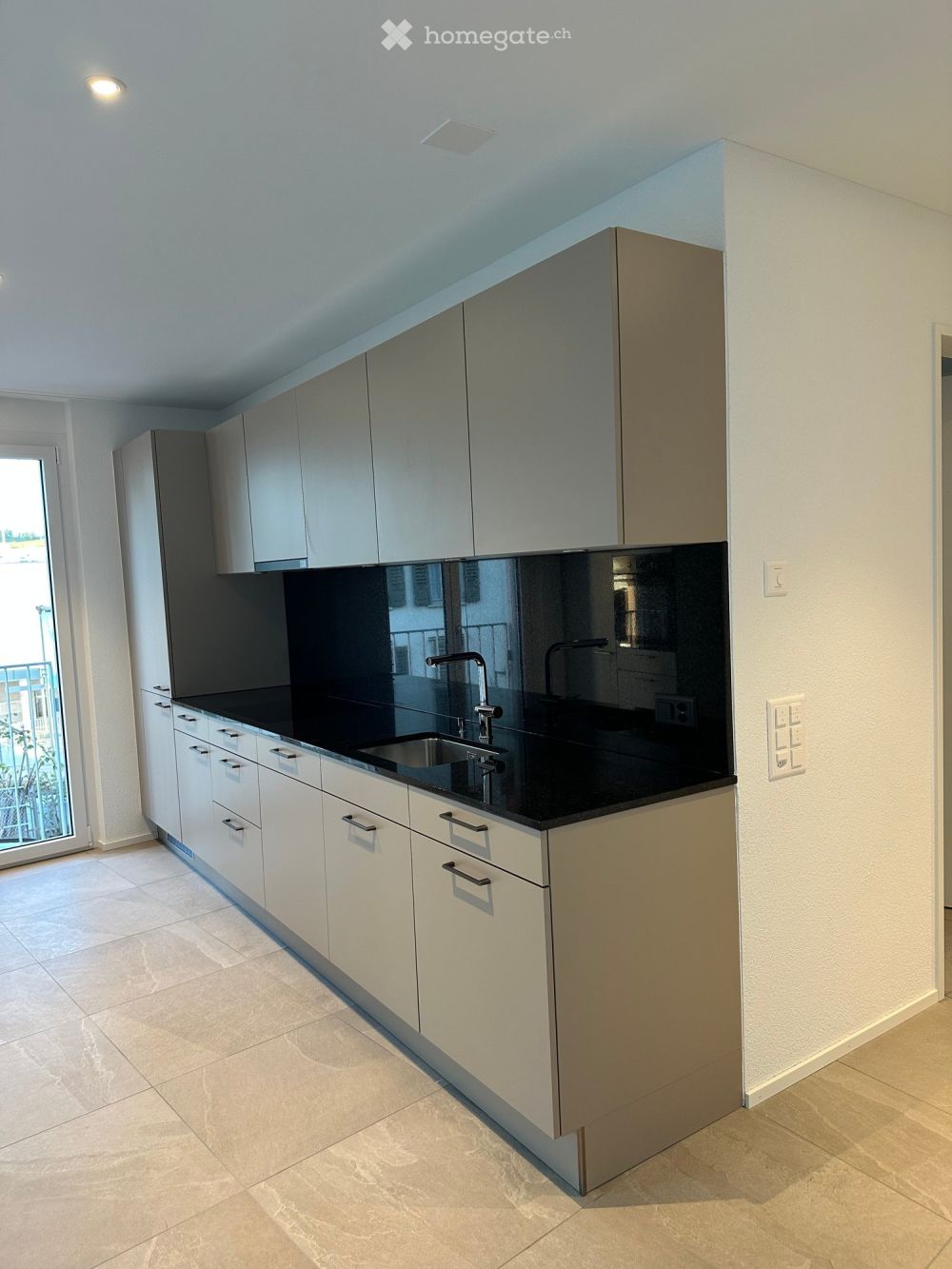 Moderne 3.5-Zimmer-Neubau-Wohnung in Herisau mit Garage - Bild 1