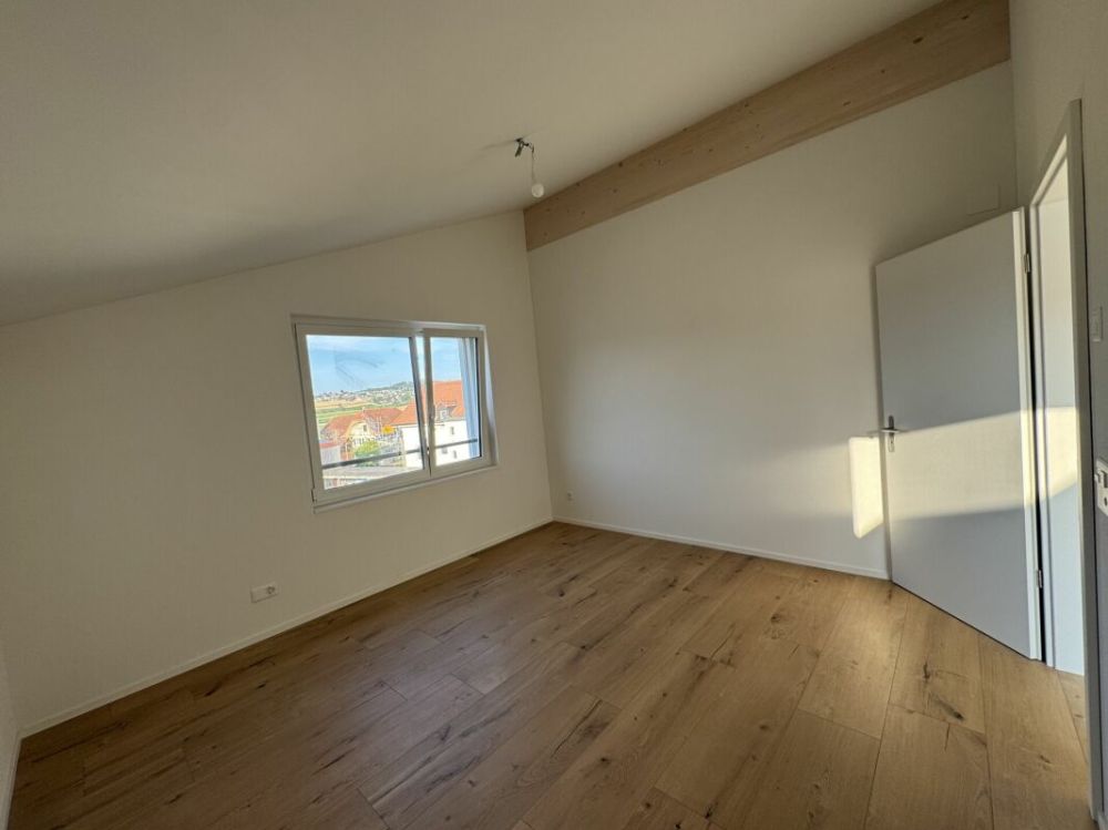 Erstvermietung: 4.5-Zimmer-Dachwohnung mit Attika-Charakter in Sutz - Bild 10