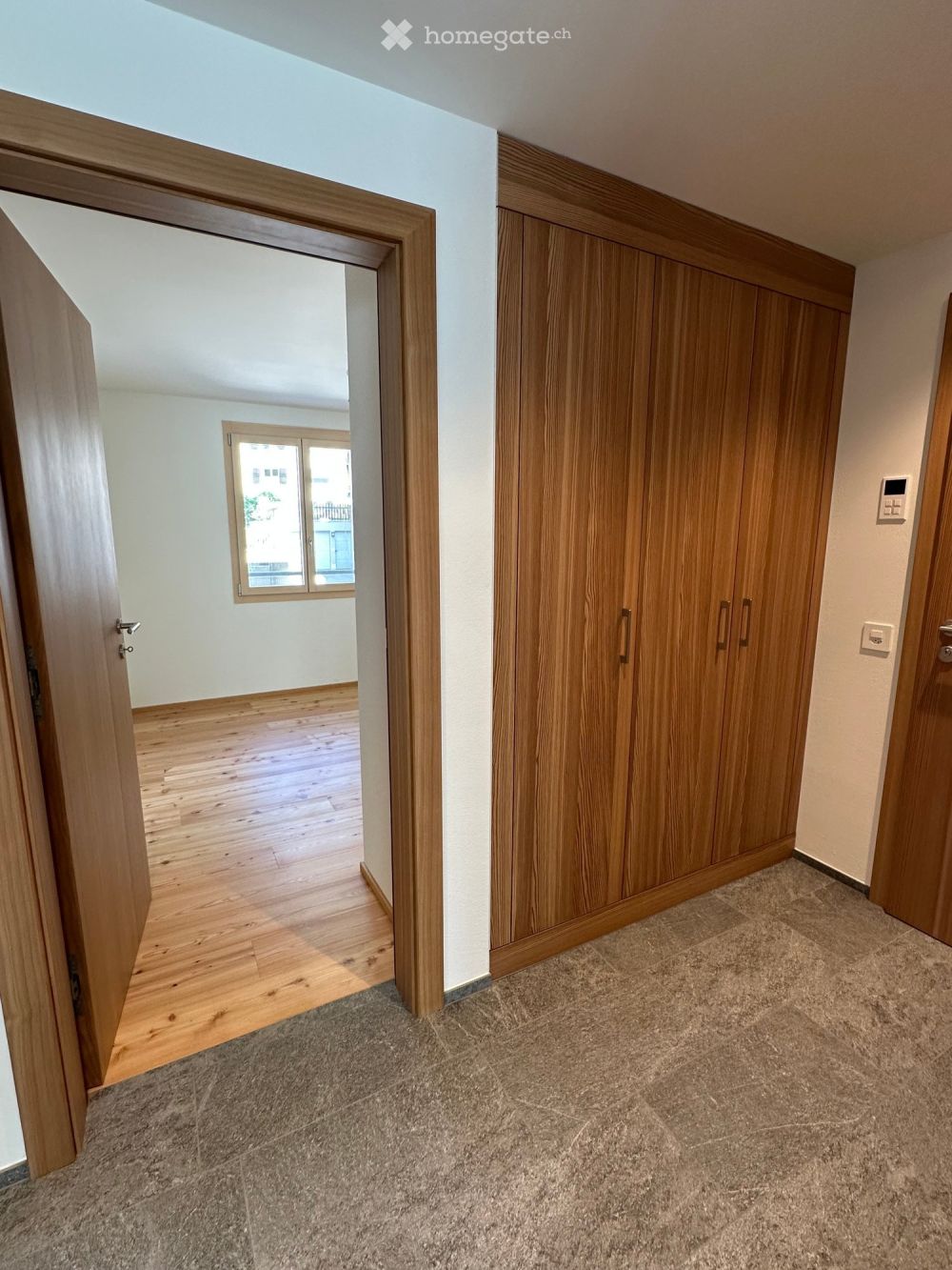 Erstbezug 3.5 Zi-Whg S/W mit grossem sonnigen Balkon in Pontresina - Bild 6