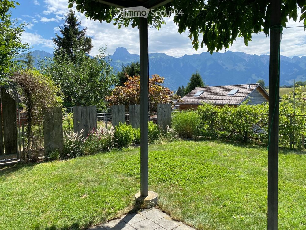 Neue, lichtdurchflutete 2-Zi-W mit Bergsicht in Thierachern - Bild 1