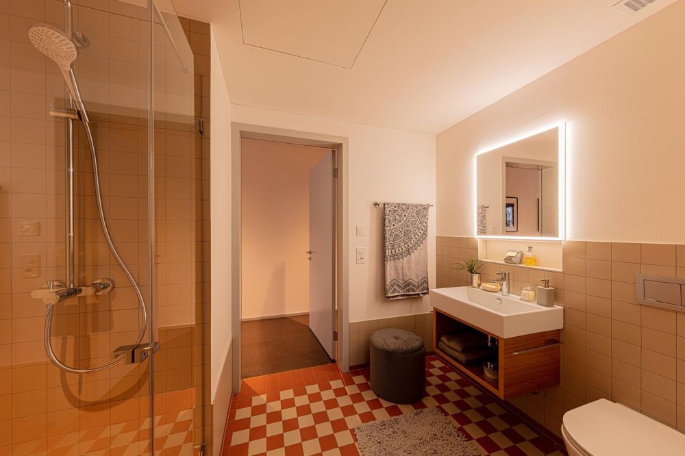 Kompakte und stilvolle 3.5 Zimmerwohnung im 1. OG - Bild 2