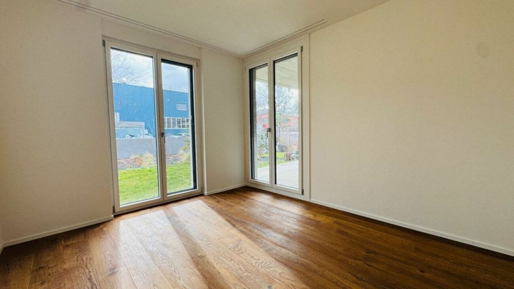 Neuwertige 3.5-Zimmer EG-Wohnung im Eigentumsstandard mit eigenem Eingang, eigenem Waschturm und separatem WC - Bild 11