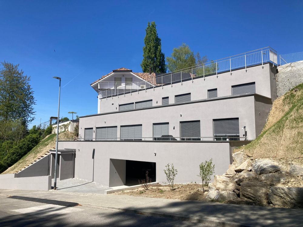 Moderne Terrassenwohnung mit Tiefgarage in Hitzkirch - Bild 1