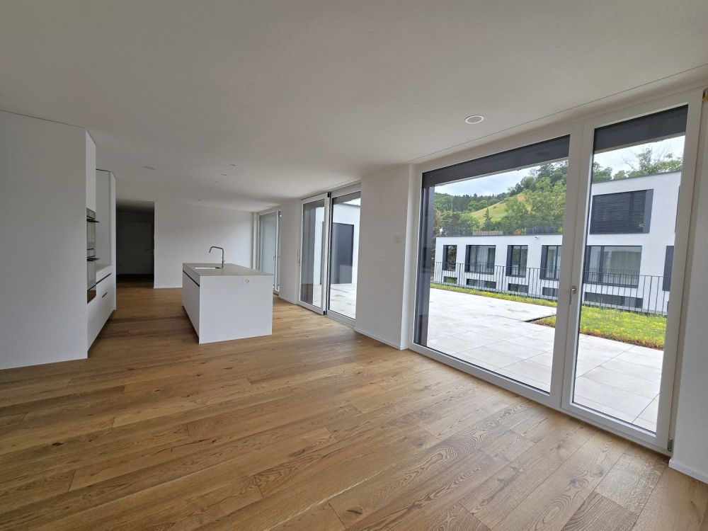 «Erstbezug» Moderne 3.5 Zimmer Attikawohnung mit grosser Dachterrasse, nur 20 Minuten von ZH - Bild 4