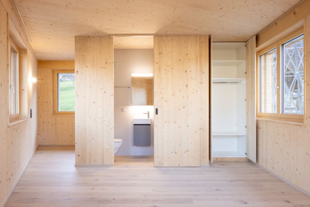 Einmaliges Holz100 3.5-Zimmer Kleinhaus in Attinghausen, UR - Bild 7
