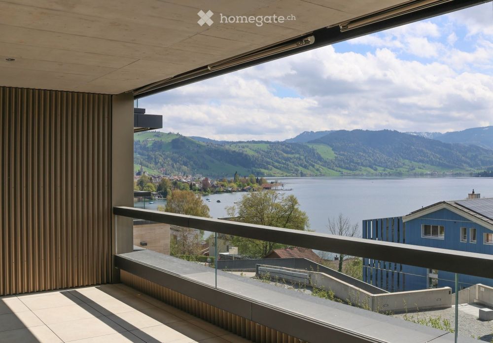 Moderne 3.5-Zimmer-Neubauwohnung mit atemberaubendem Ausblick in Oberägeri - Bild 1